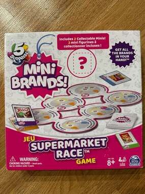5 Surprise Mini Brands Supermarket Race Game with 2 Exclusive Minis